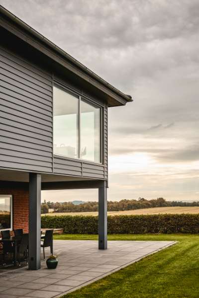 Altes Bauernhaus erhält neues Leben durch hochwertige Fassadenprofile, Aalborgvej 214, 7742 Vesløs, Dänemark